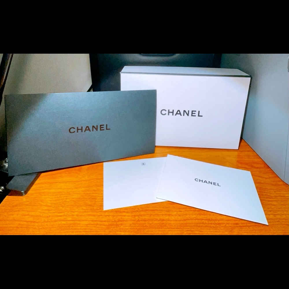 Channel Empty Box with Blank Card Messages